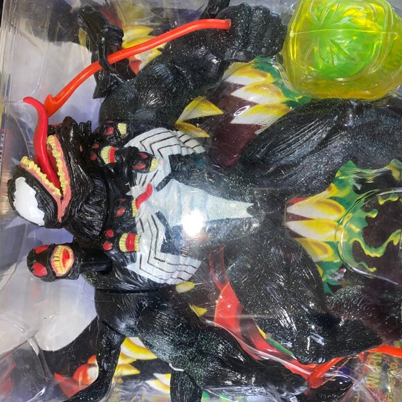 1996 ToyBiz Marvel Planet of the Symbiotes Venom The Madness Figure - Picture 9 of 14